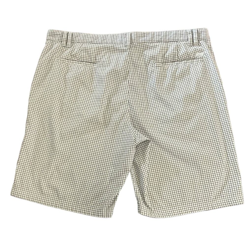 IZOD Golf Men's Black/White Plaid 10" Inseam Casual Golf Shorts | Size 42 - Picture 2 of 7